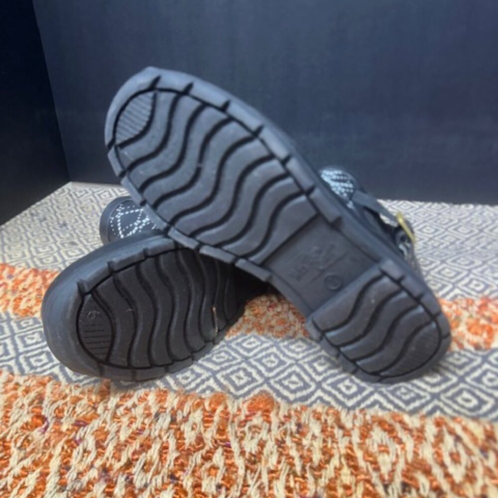 Western Chief Chelsea Rubber Boots Woman's Size 7 NWOT - Picture 5 of 13